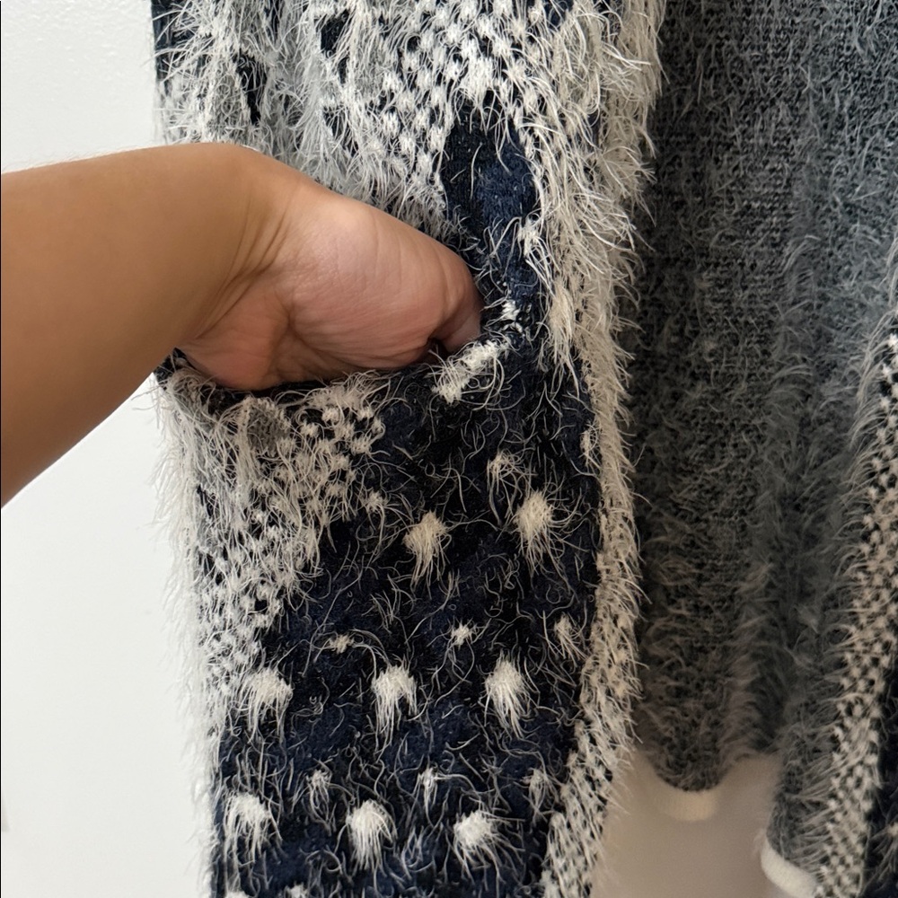 Picadilly Black and Gray Geometric Cardigan - Picture 4 of 9